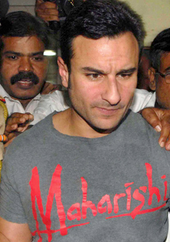 Saif Ali Khan shown black flags on Bhopal visit